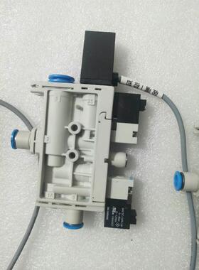 精密调压阀IR3010-03BG和一只ir3210拆机