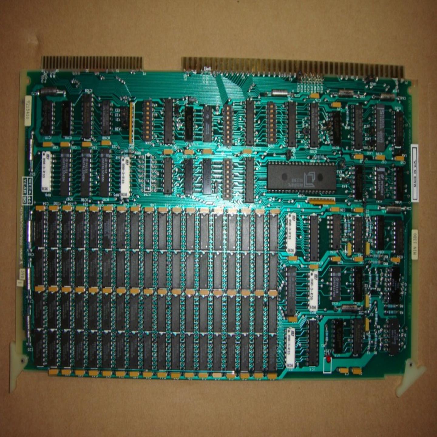 MEMORY PARITY 2MX8 421-1-10479-390 421MA10478 9215410