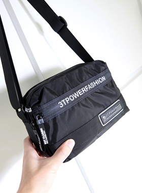 秋冬新款3T潮酷斜挎包男单肩防泼水轻便尼龙布牛津纺韩版字母包包