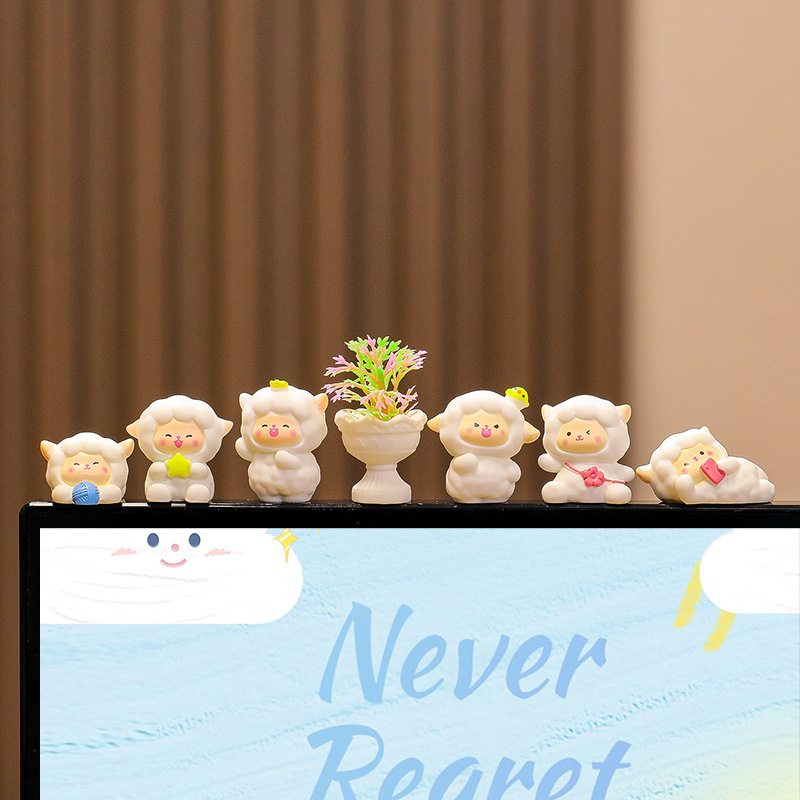 汽车中控屏幕车载趴趴装饰摆件新款可爱小羊公仔车内网红创意饰品