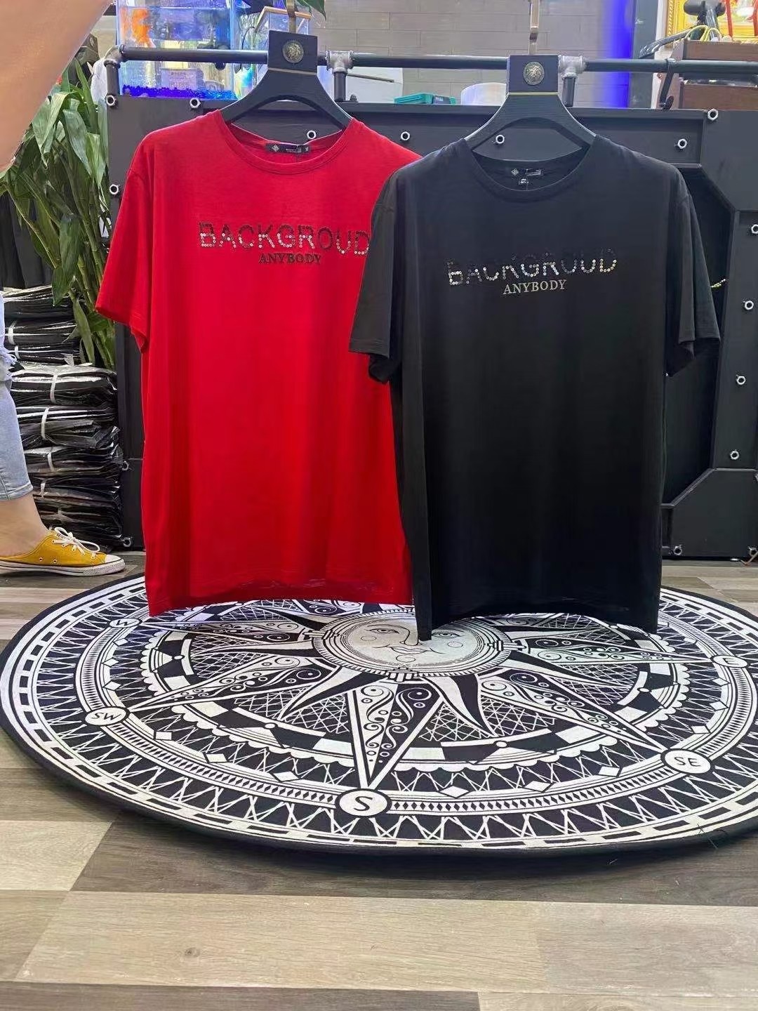 夏季新款潮牌男士圆领T恤衫高品质缝制字母亮片流行青年上衣短袖