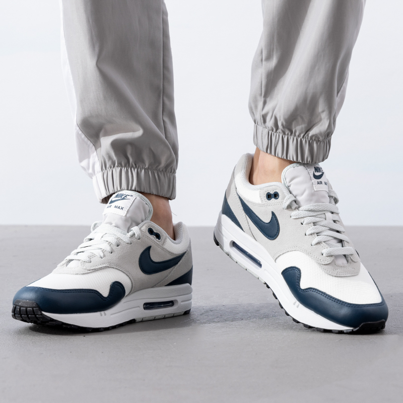 Nike耐克AIRMAX1ESS男鞋新款复古缓震运动鞋透气休闲鞋FZ5808
