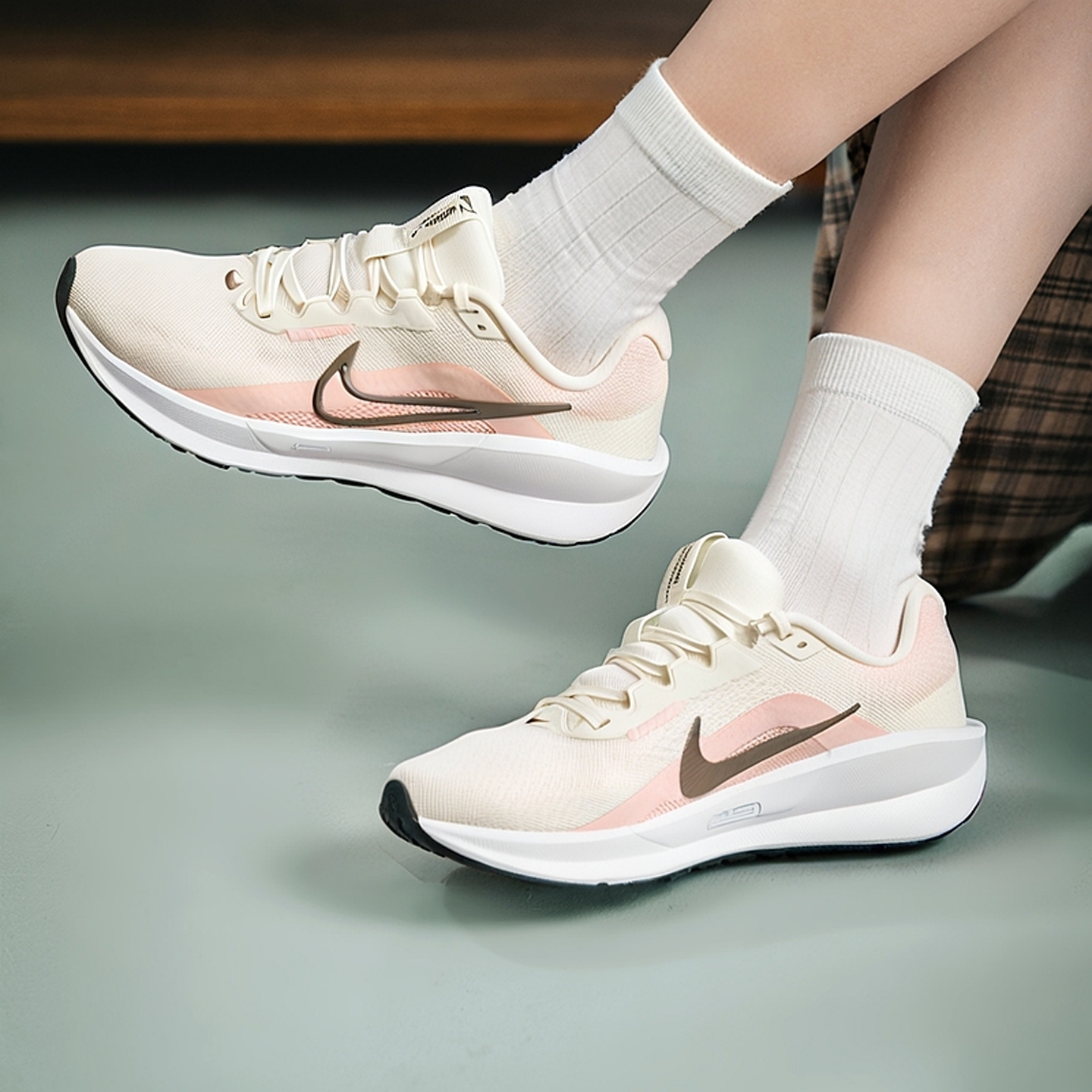 耐克女鞋跑步鞋2025新款网面运动