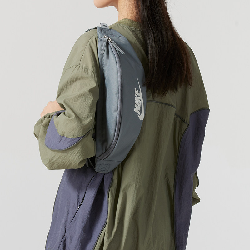 耐克男包女包 26新款轻便单肩包运动包休闲包跑步胸包腰包斜挎包