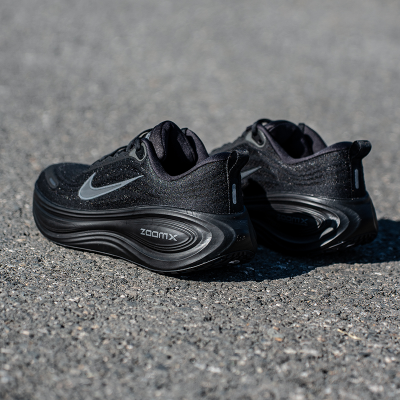 NIKE耐克缓震跑步鞋男鞋2025冬季新款轻便透气运动鞋慢跑鞋HV8150