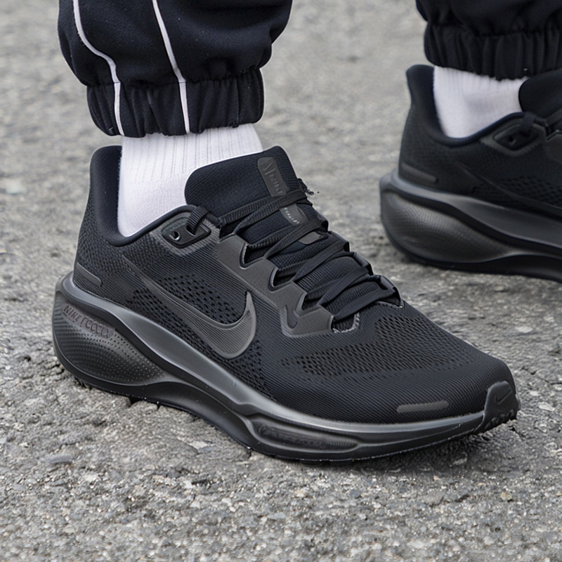 耐克NIKE男鞋2025冬季新款轻便运动鞋AIRZOOM减震跑步鞋FD2722