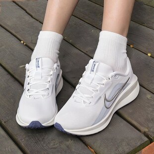 NIKE耐克轻便跑步鞋女鞋春季新款减震透气跑鞋慢跑运动鞋子FD6476