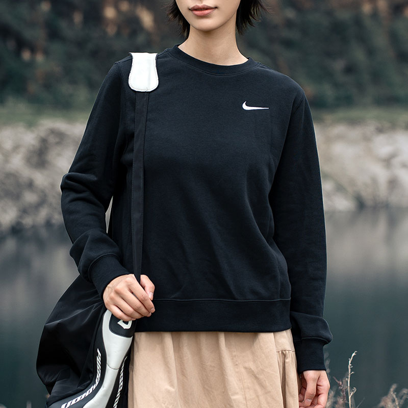 耐克卫衣女士 25秋季款运动服装跑步健身训练时尚潮流休闲套头衫