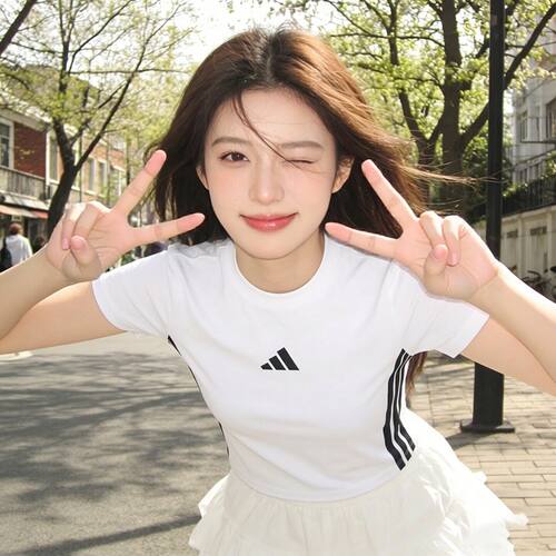 阿迪达斯短袖女装2026夏季新款白运动跑步半袖修身休闲T恤JE1239