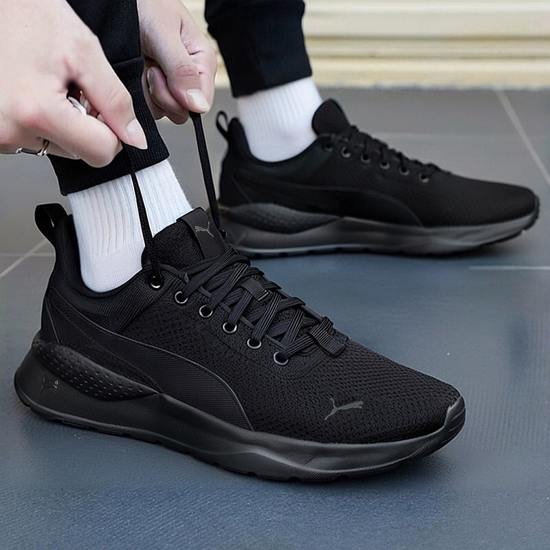 织物鞋面；IMEVA中底；softfoam+鞋垫