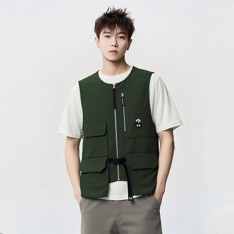 UA安德玛户外休闲马甲男装夏季新款男子跑步运动服宽松机能背心