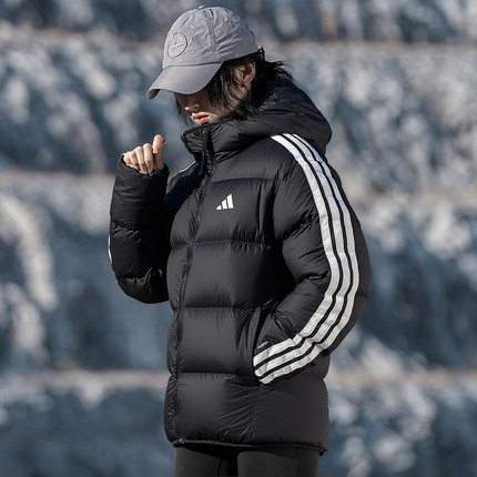 阿迪达斯黑色短款羽绒服女款25冬季新款保暖外套户外运动服KC2490