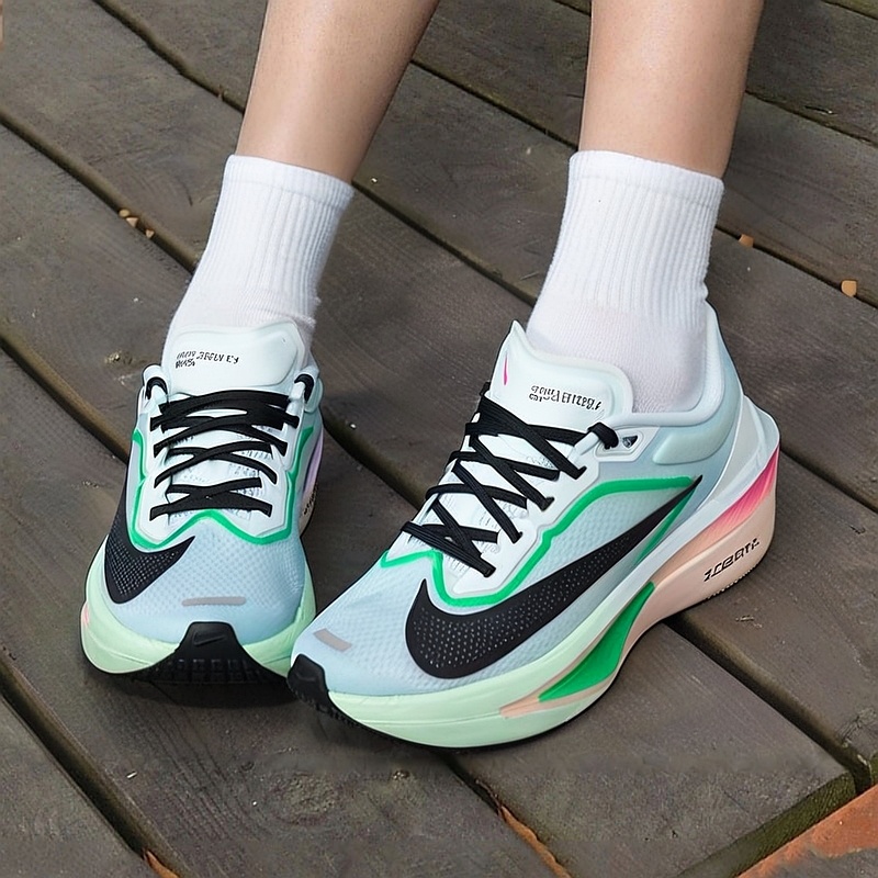 NIKE耐克耐克女鞋2025冬季新款 W ZOOM FLY 6 运动跑步鞋FN8455