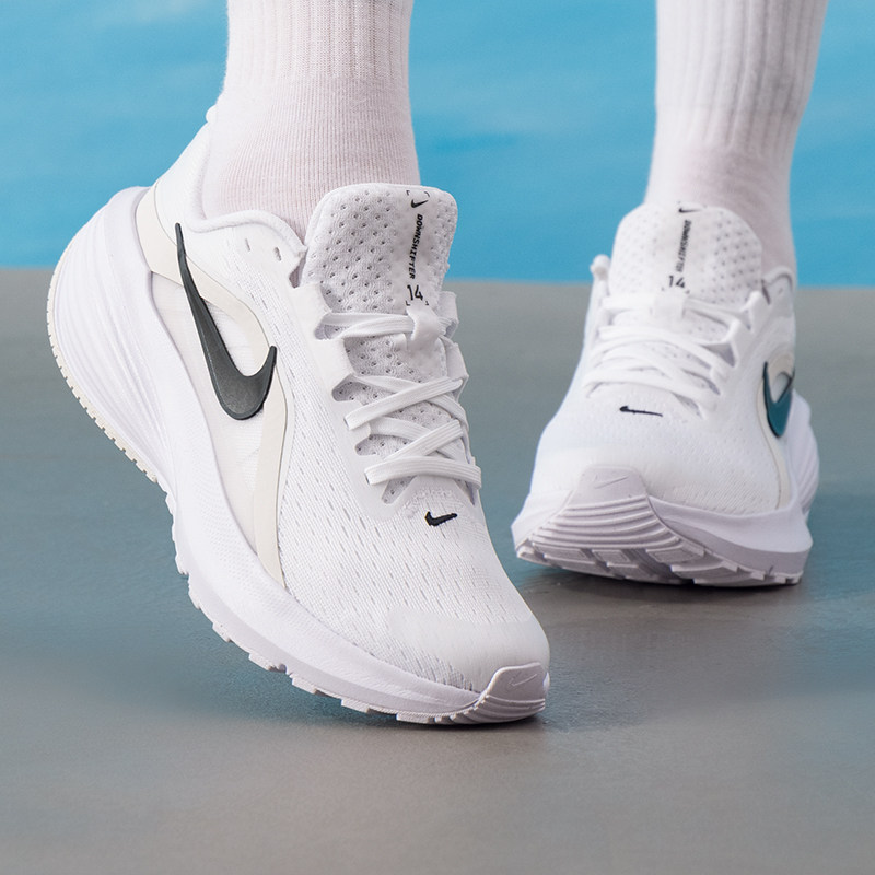 NIKE耐克正品女鞋2026新款白色冬季通勤健步训练运动鞋减震跑步鞋