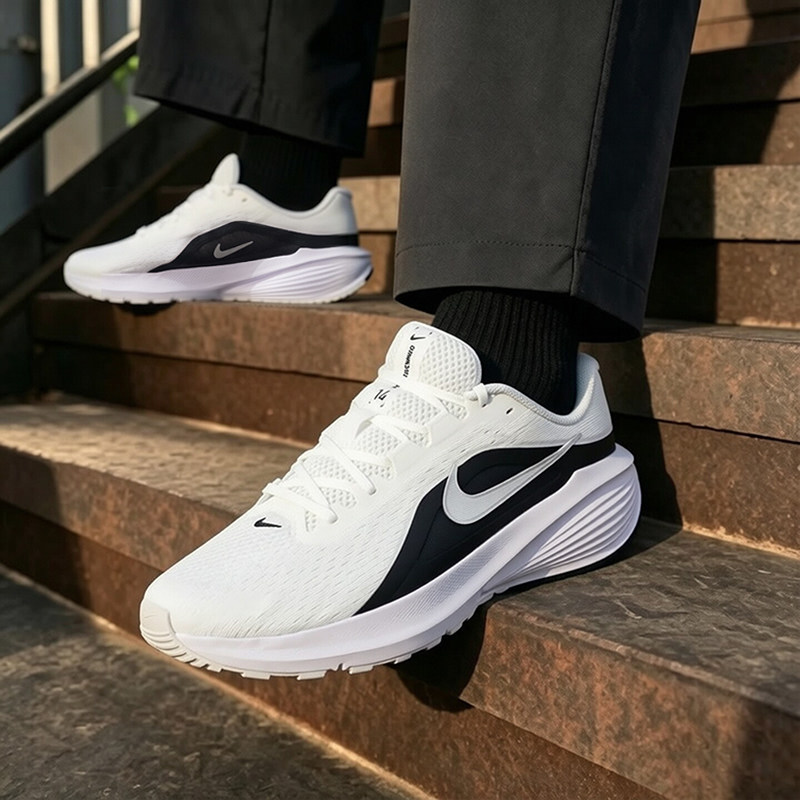 幸运叶子丨NIKE耐克正品男鞋2026夏新款黑白运动鞋网面透气跑步鞋