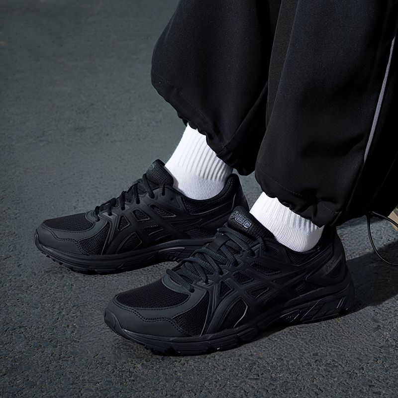 亚瑟士休闲鞋男鞋25新品JOG 100T黑武士运动跑步鞋1021A463-001