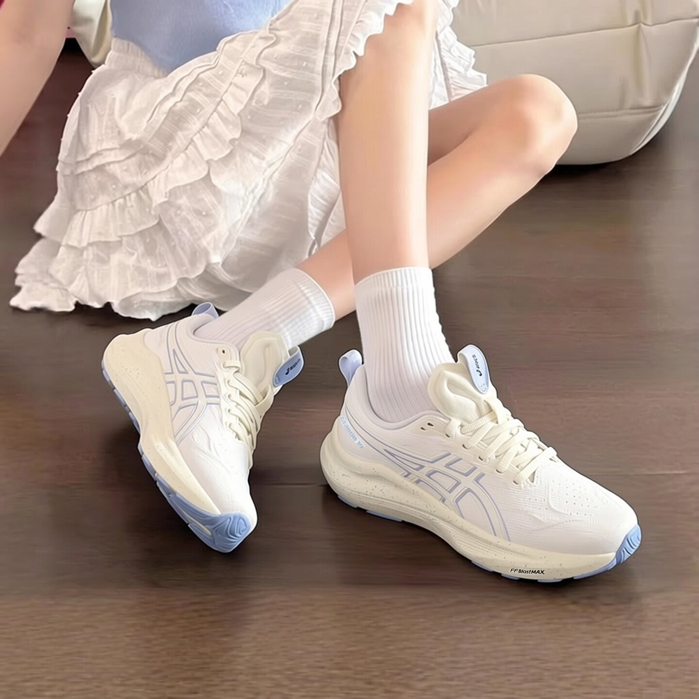 Asics亚瑟士女鞋26新款运动鞋GT-2000 14休闲跑步鞋1012C029