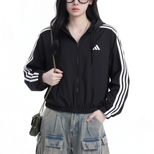 阿迪达斯黑色短款外套女装春季新款连帽运动服休闲上衣夹克JZ2162