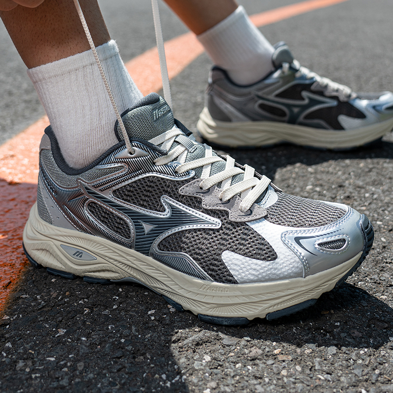 EVA中底，橡胶大底