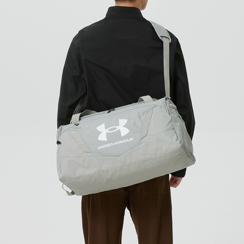 安德玛男包女包2026新款运动包大容量单肩包户外健身包休闲斜挎包