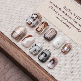 Piggy【巴黎旧梦】手工穿戴甲手绘晕染格纹秋冬新款猫眼短甲片