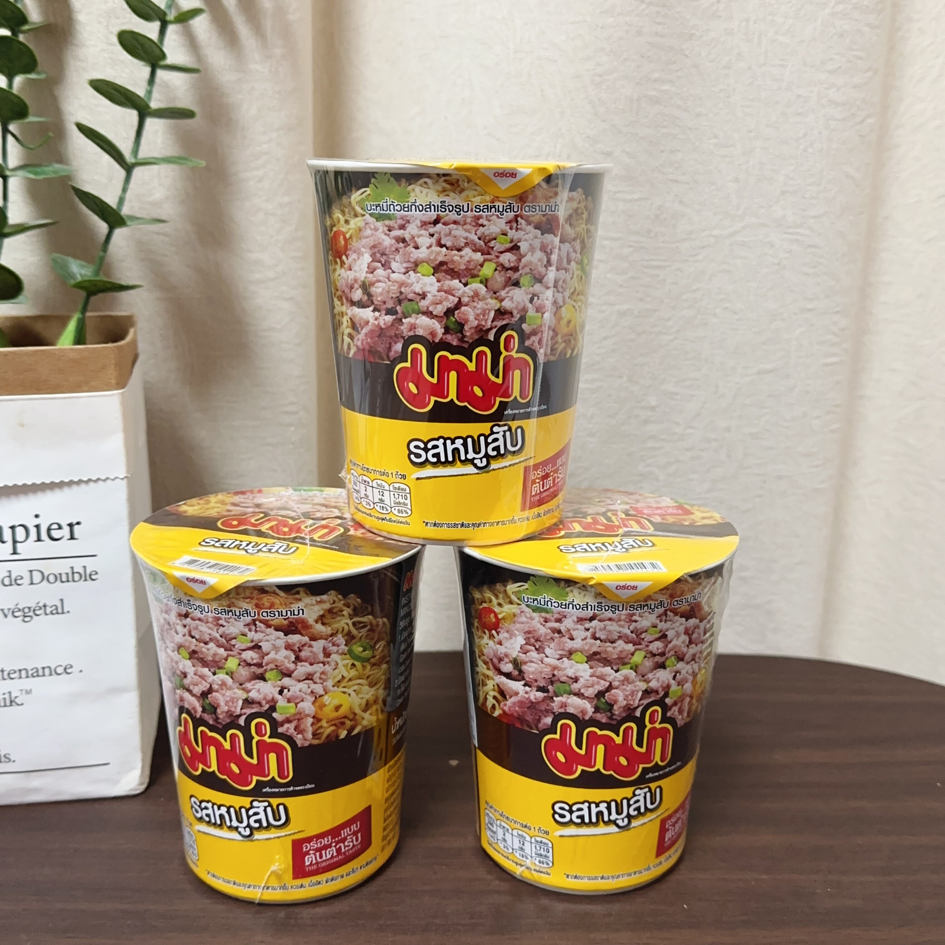 泰剧同款泰国泰式妈妈面酸辣虾猪肉沫清汤味方便面速食杯面整箱装