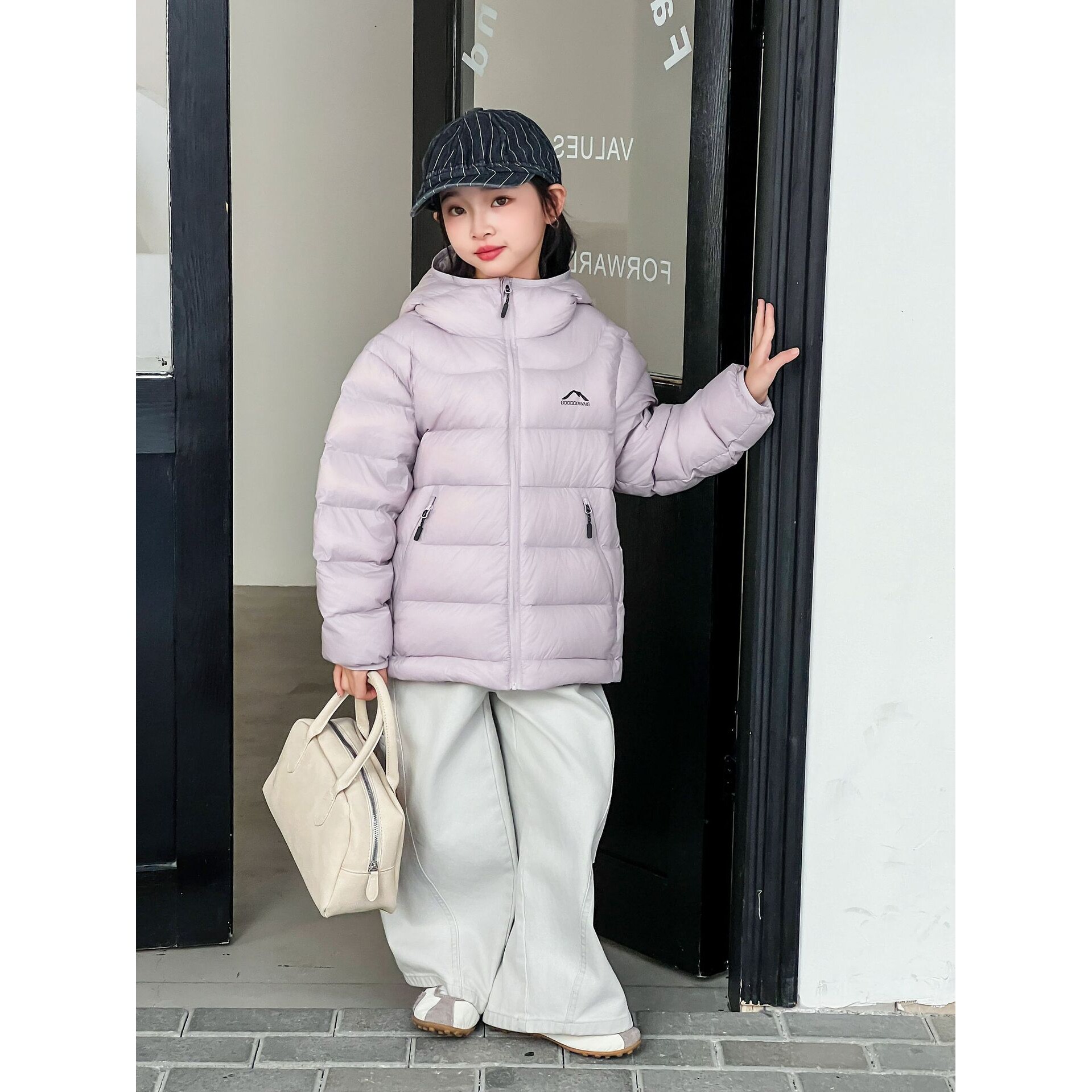 左西正2026秋冬新款90白鸭绒男童轻薄羽绒服连帽儿童短款超轻柔软