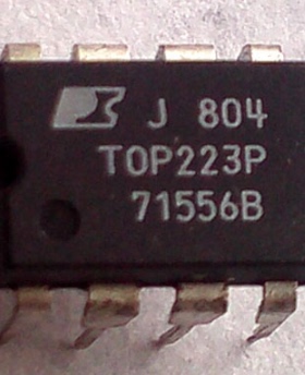 TOP223P 三端离线式脉宽调制开关全新原装进口
