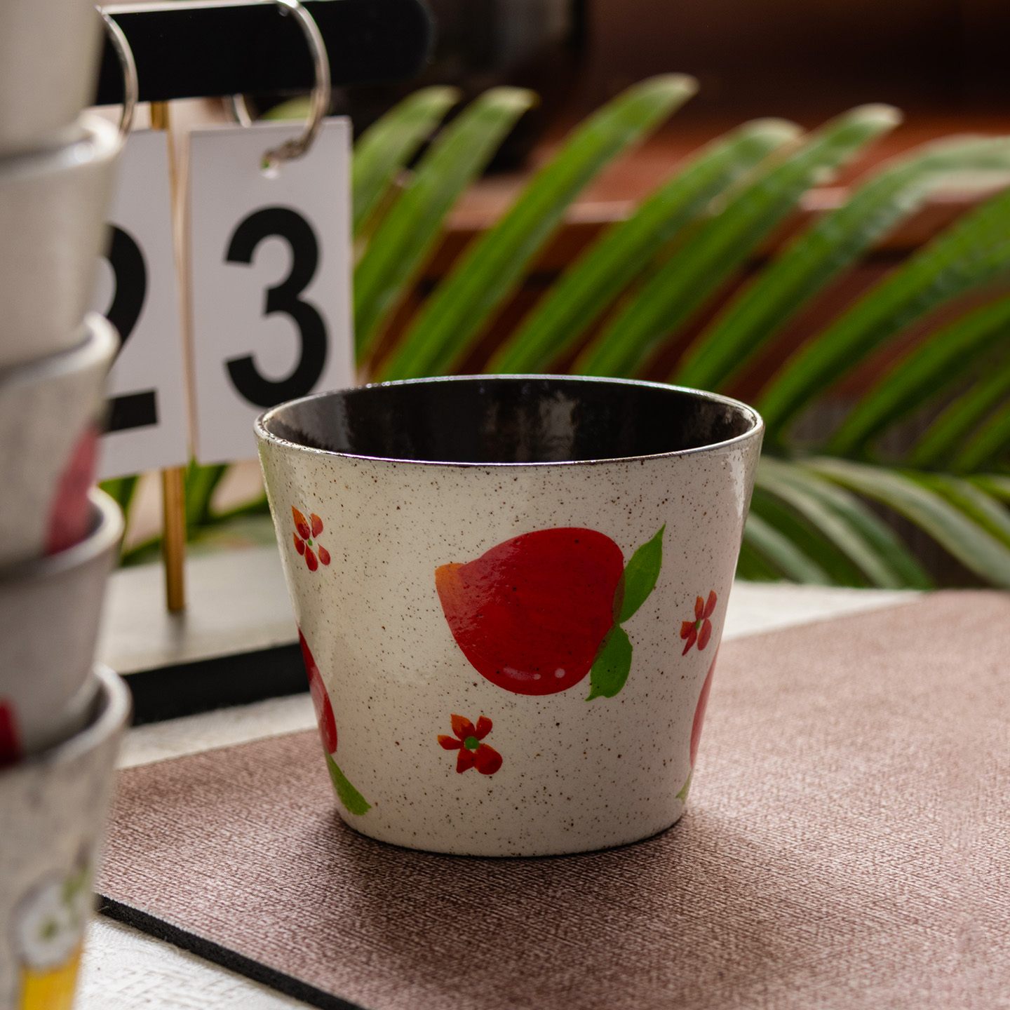 手绘可爱杯子日式粗陶手握杯