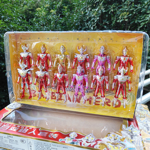 奥特英雄关节可动小人仔男孩模型
