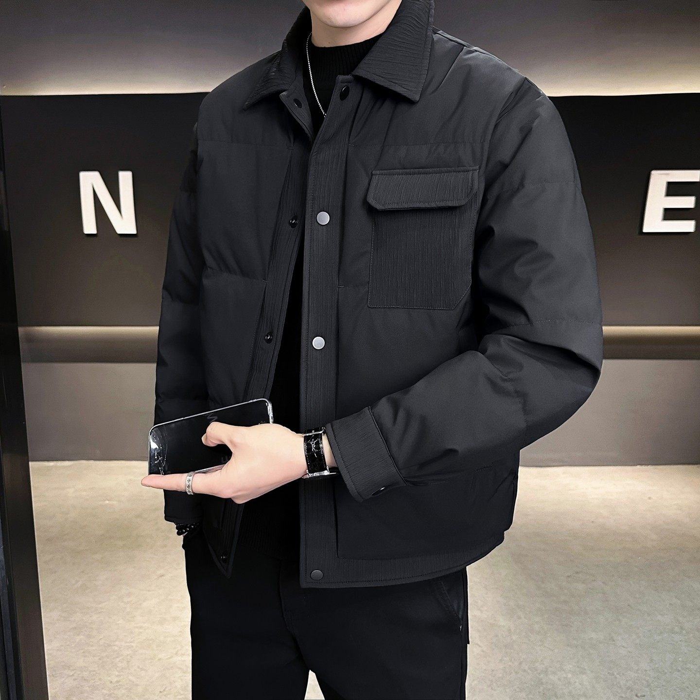 轻薄款翻领羽绒服男2025新款冬季高级感短款羽绒外套男士冬装上衣