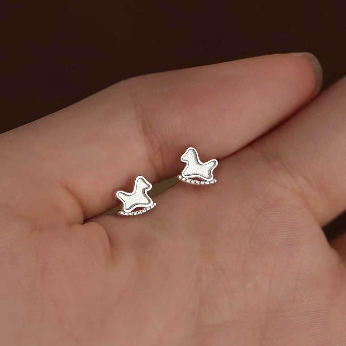 925纯银木马耳钉小众设计女2025新款爆款耳饰高级感耳环,饰品/流行首饰/时尚饰品新,耳钉,淘宝优惠券,粉丝福利购,淘宝优惠卷