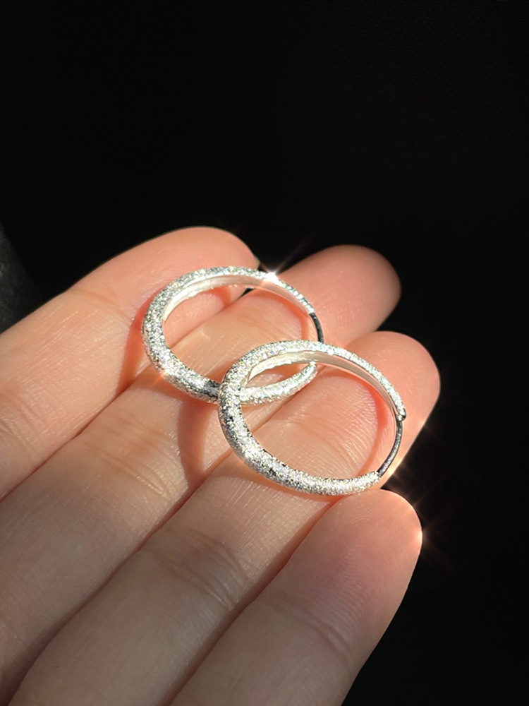 波光粼粼纯银耳圈