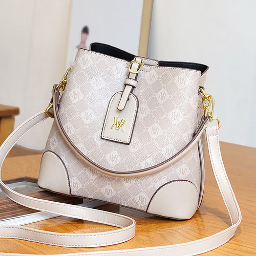 尼雯卡女包水桶包斜挎包2023