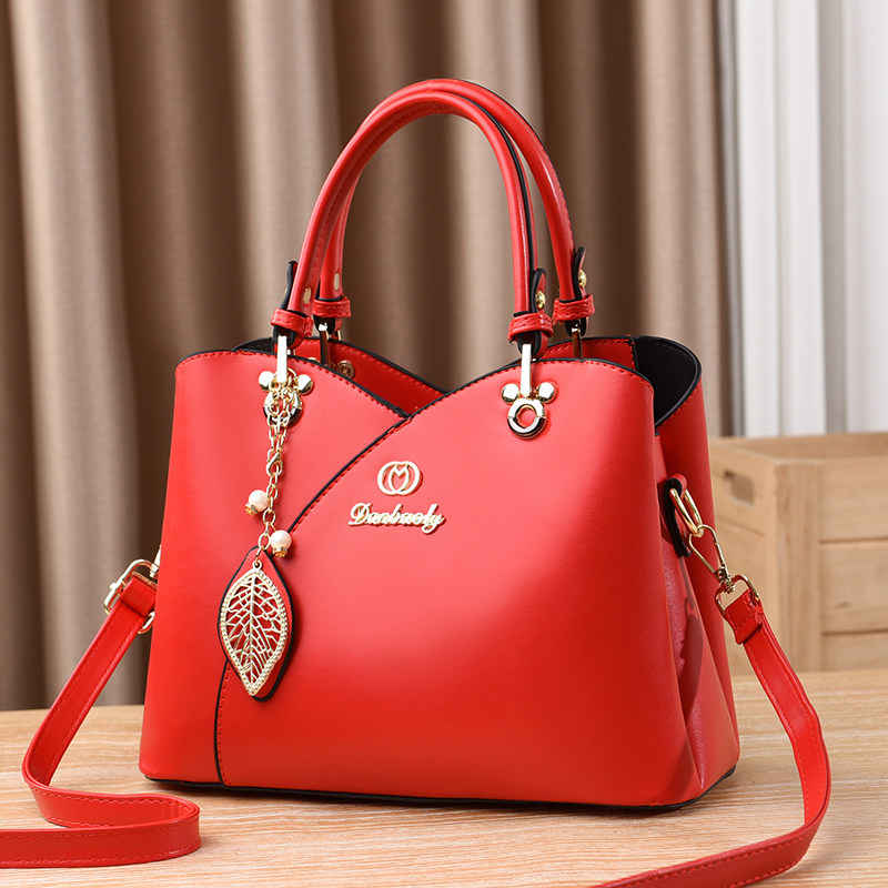 高级感女包斜挎包婚包大容量通勤红色喜婆婆礼物喜妈妈手提包新款