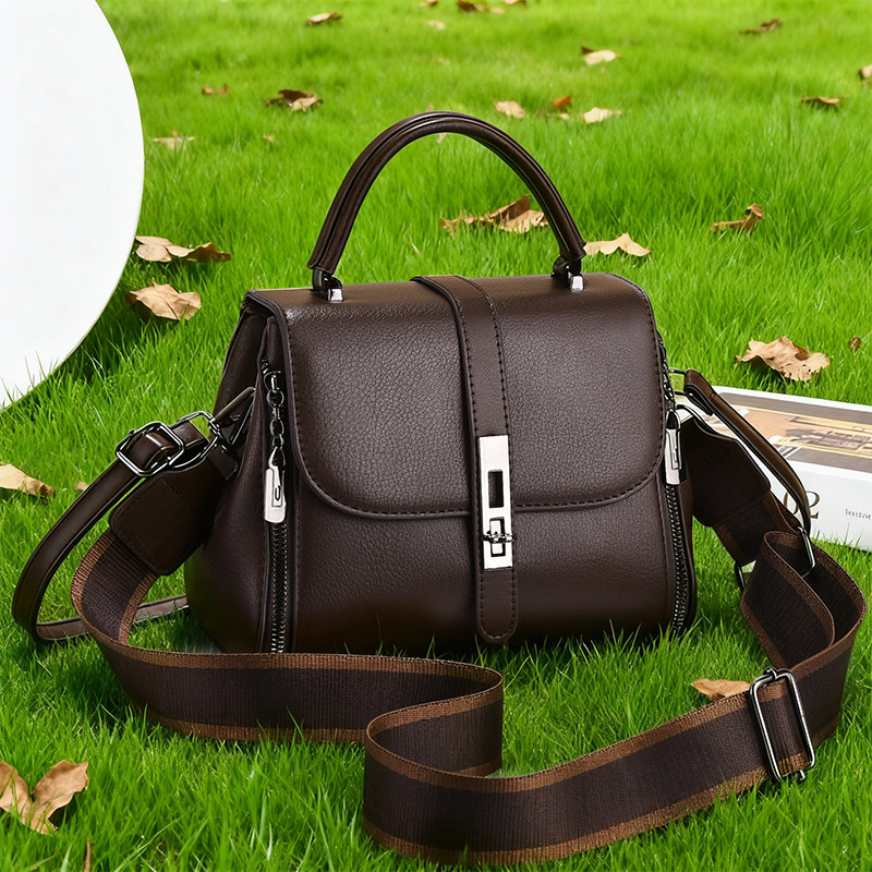 2025新款软皮小方包女包手提斜挎包通勤高级感咖啡色复古简约时尚,箱包皮具/热销女包/男包,小方包,淘宝优惠券,粉丝福利购,淘宝优惠卷