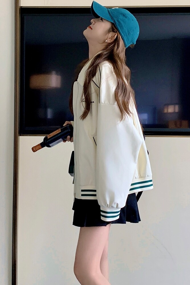白色棒球服皮衣外套女设计感小众2025春季新款今年流行炸街短外套,女装短外套,Mushroom