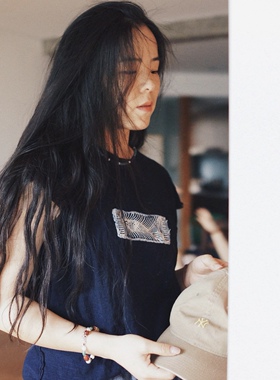 【时舟】手工缝蜡染小鱼 植物蓝染indigo纯棉针织面料 卷边短T恤