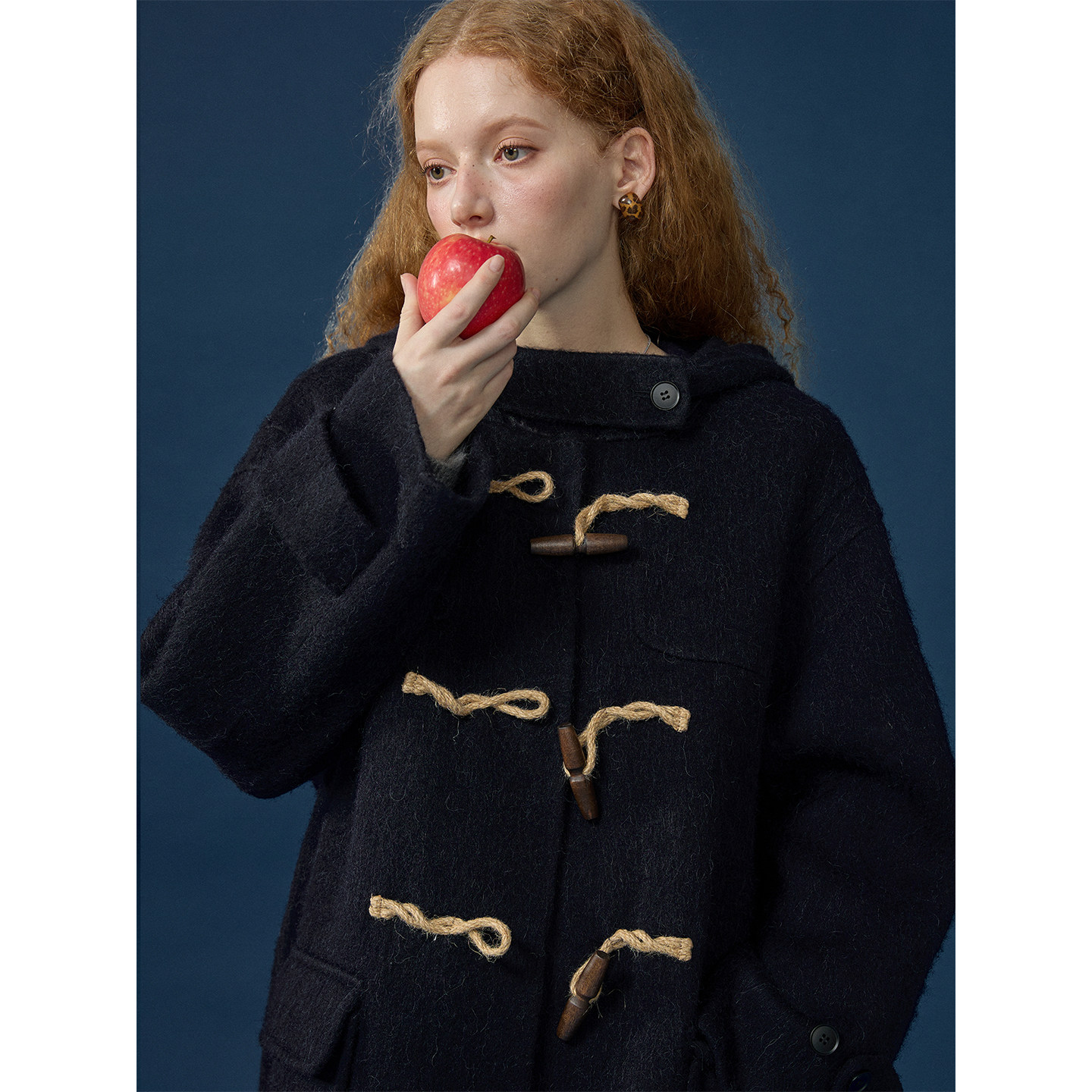 猫酱紫复古仿牛角扣大衣女秋冬高级感长款氛围感红色毛呢外套