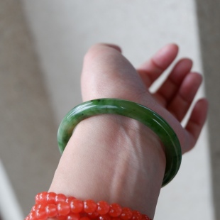 「莫奈花园」和田玉俄罗斯碧玉秋香绿美人条手镯55圈口细圆条玉镯