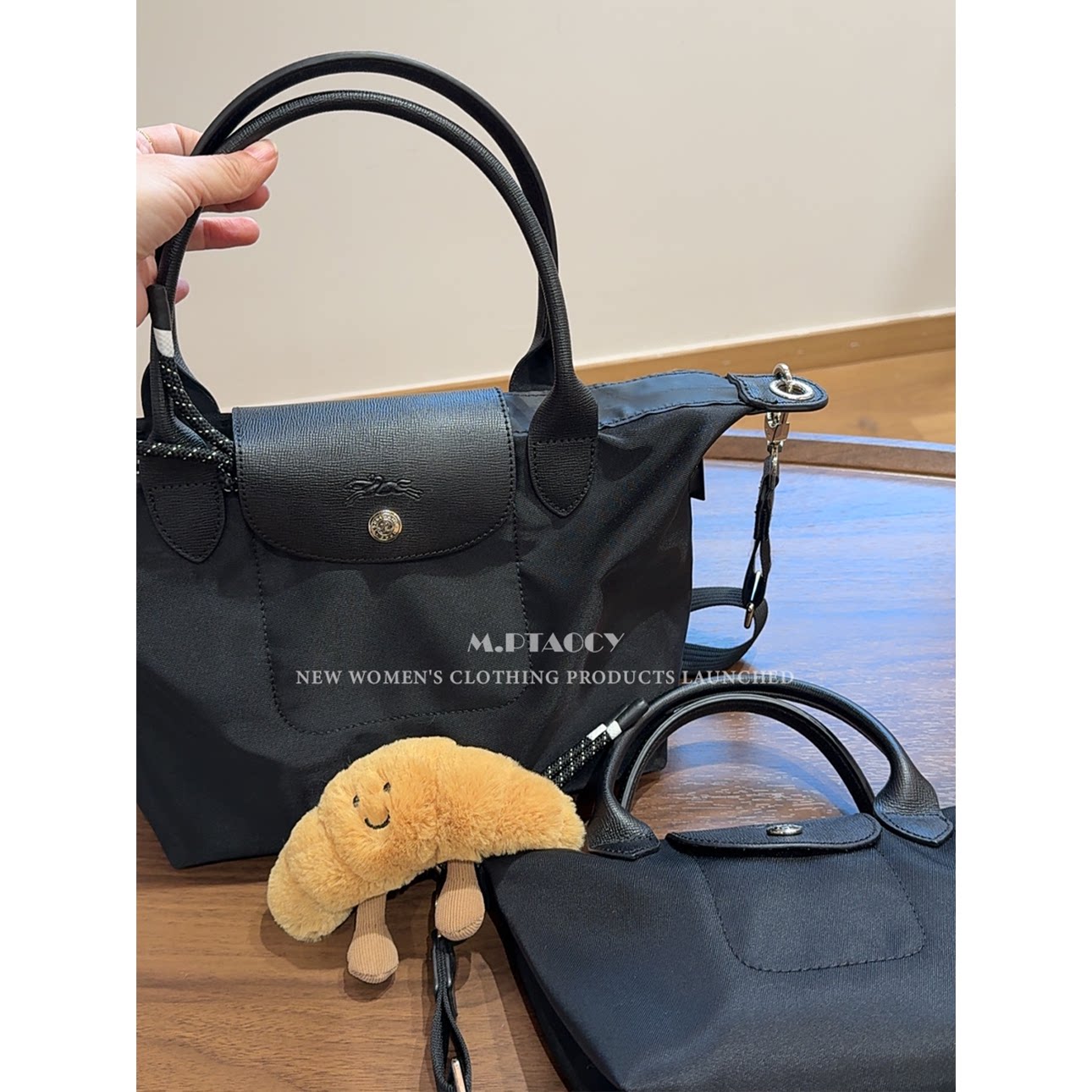 桃桃家-【小珑人】老钱短柄单肩斜挎环保手拎包黑色迷你饺子包891