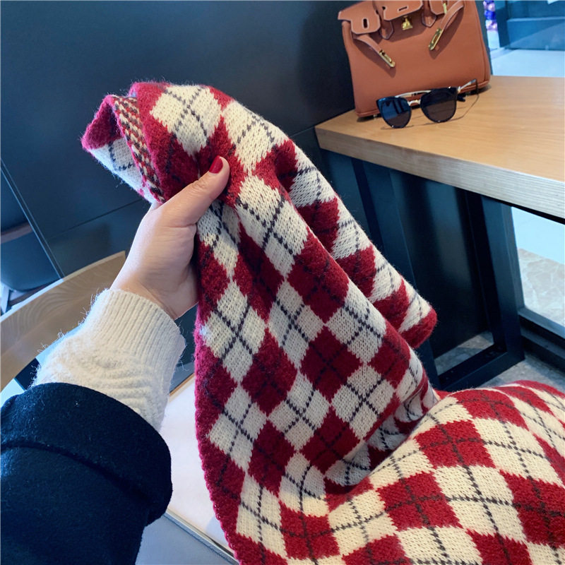 围巾女ins复古菱形格子送礼加厚针织仿羊绒围脖格纹加厚款ins风