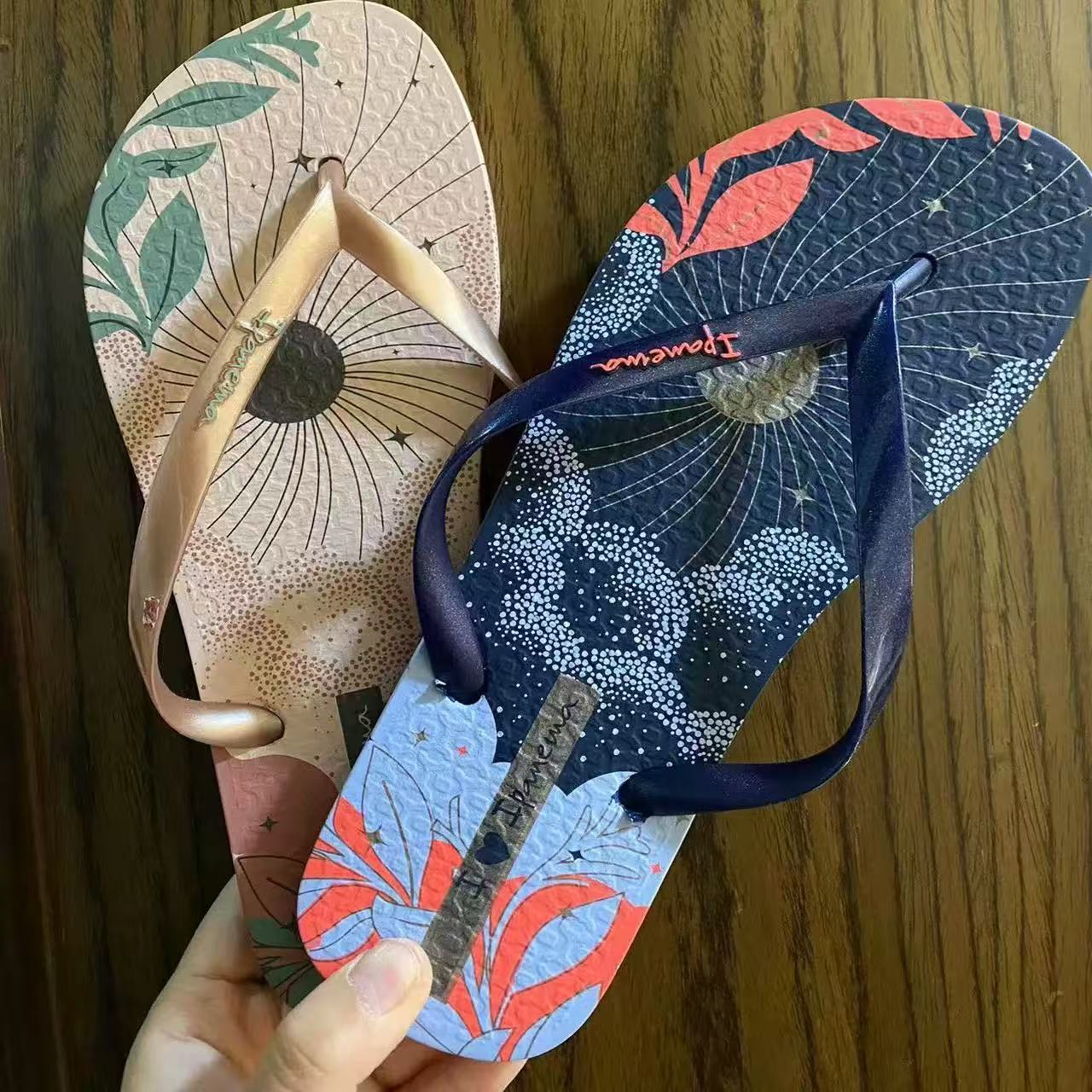 依帕内玛女士平底夏季人字拖