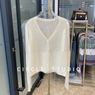 静谧时光 蓬松空气感焕彩马海毛羊毛慵懒柔软宽松圆领针织开衫女