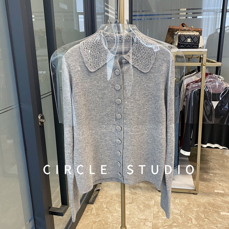 法式温柔 春季新款修身羊毛针织开衫浅灰手工钩花领单排扣女上衣,女装/女士精品,毛针织衫,淘宝优惠券,粉丝福利购,淘宝优惠卷