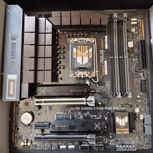 华硕B760M-PLUS WIFI D5内存重炮手1700主板支持12/13/14代cpu