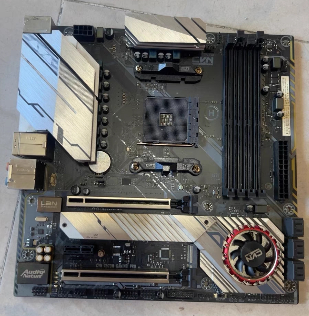 七彩虹X570M GAMING FROZEN V14主板am4支持2600 3800 5950xcpu