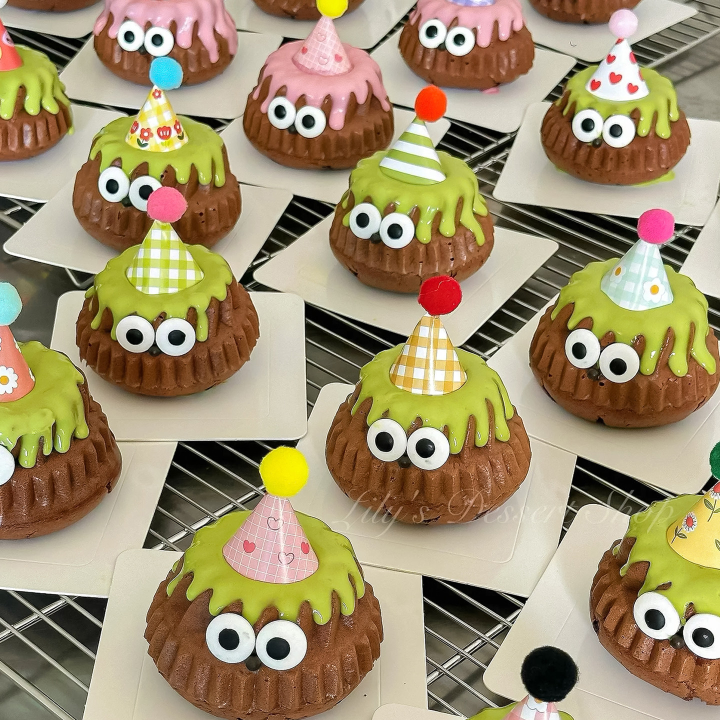 超可爱61儿童节丑萌咕咕霍夫蛋糕装饰搞怪小眼睛迷你帽下午茶甜点,节庆用品/礼品,蛋糕/烘焙装饰用品,淘宝优惠券,粉丝福利购,淘宝优惠卷