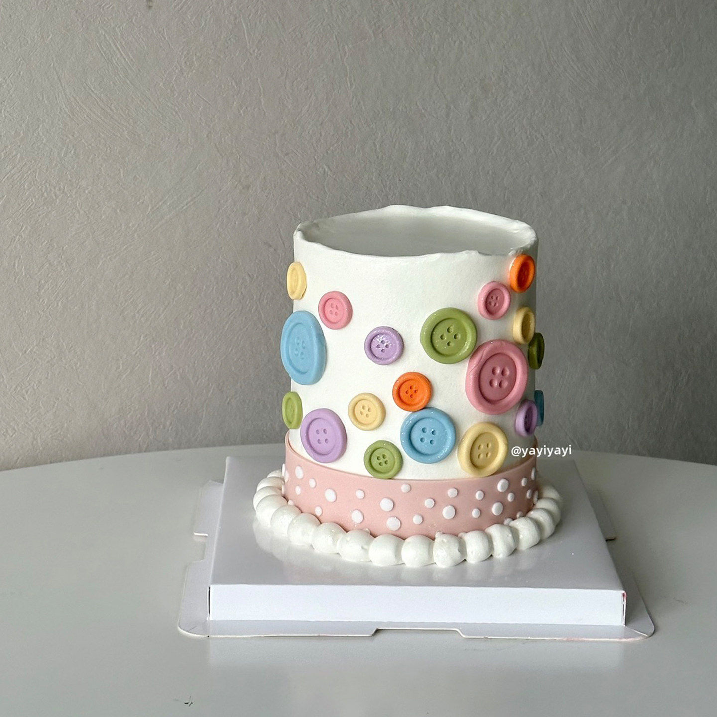 小红书儿童款女孩生日彩色纽扣蛋糕装饰多巴胺翻糖彩扣子手绘模具,节庆用品/礼品,蛋糕/烘焙装饰用品,淘宝优惠券,粉丝福利购,淘宝优惠卷