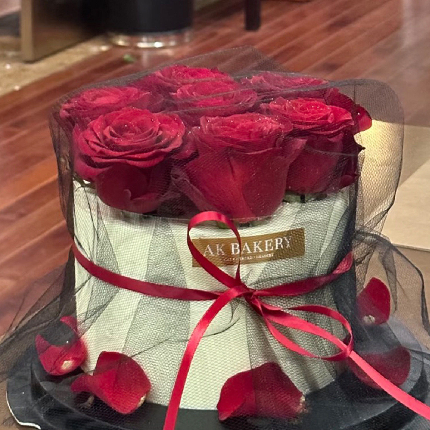 浪漫2.14情人节红玫瑰鲜花蛋糕装饰情侣告白DIY黑网纱花束送女友,节庆用品/礼品,蛋糕/烘焙装饰用品,淘宝优惠券,粉丝福利购,淘宝优惠卷